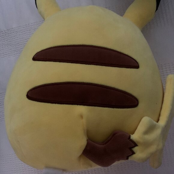 Squishmellow Pokeman Pikachu - Picture 2 of 2